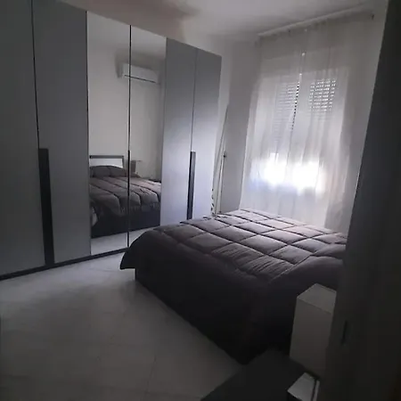公寓 Casa Clara Centro Con Giardino 奥里斯塔诺