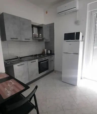 Casa Clara Centro Con Giardino 公寓 奥里斯塔诺
