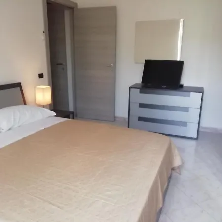 Casa Clara Centro Con Giardino * Oristano